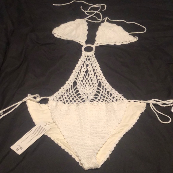 White monokini. Swim suit - Picture 1 of 1